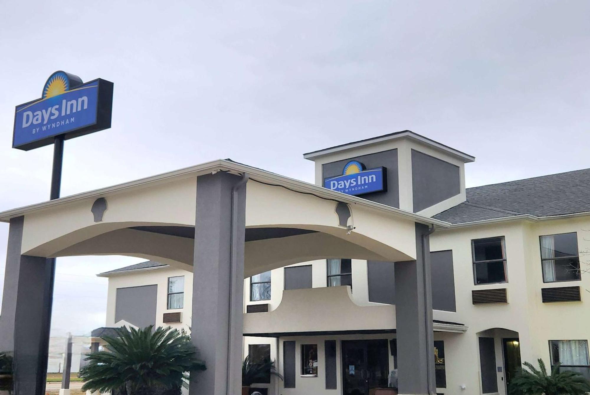 Days Inn By Wyndham Lafayette Scott Экстерьер фото