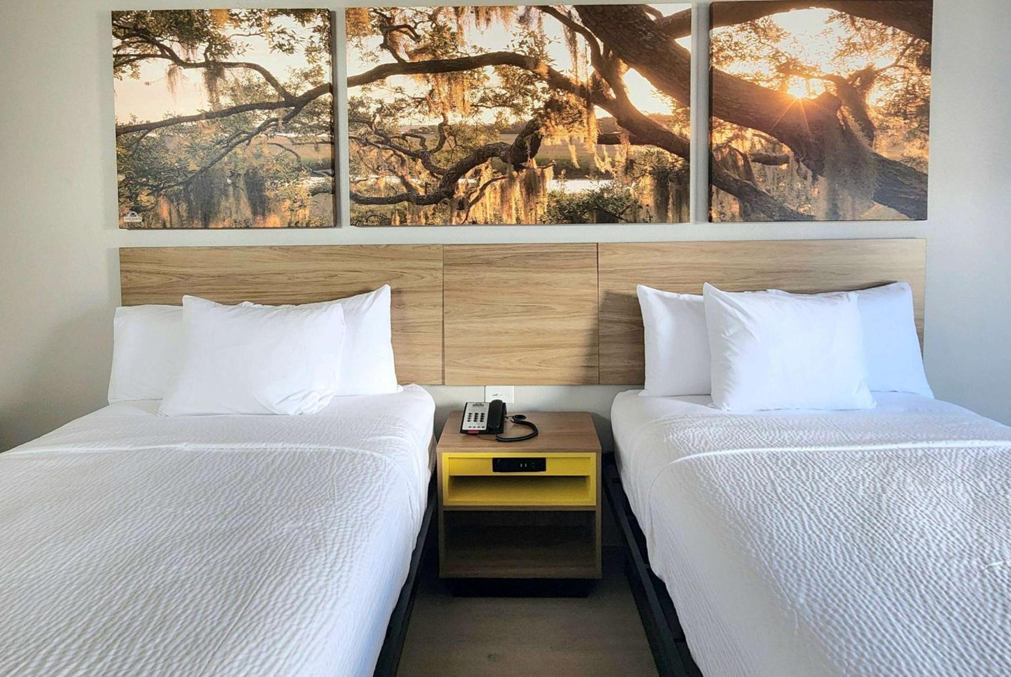 Days Inn By Wyndham Lafayette Scott Экстерьер фото