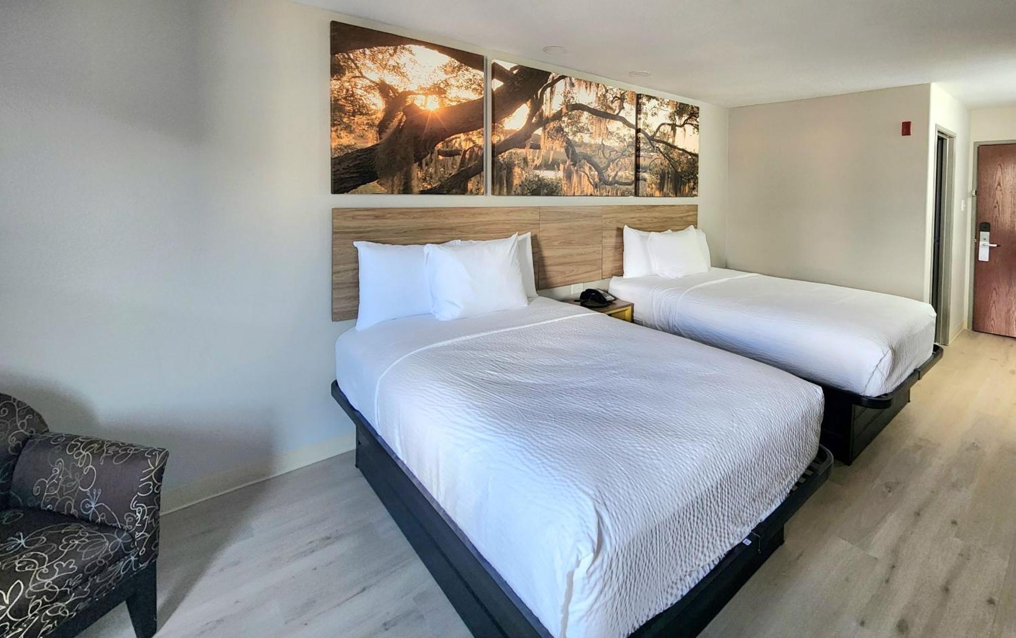 Days Inn By Wyndham Lafayette Scott Экстерьер фото