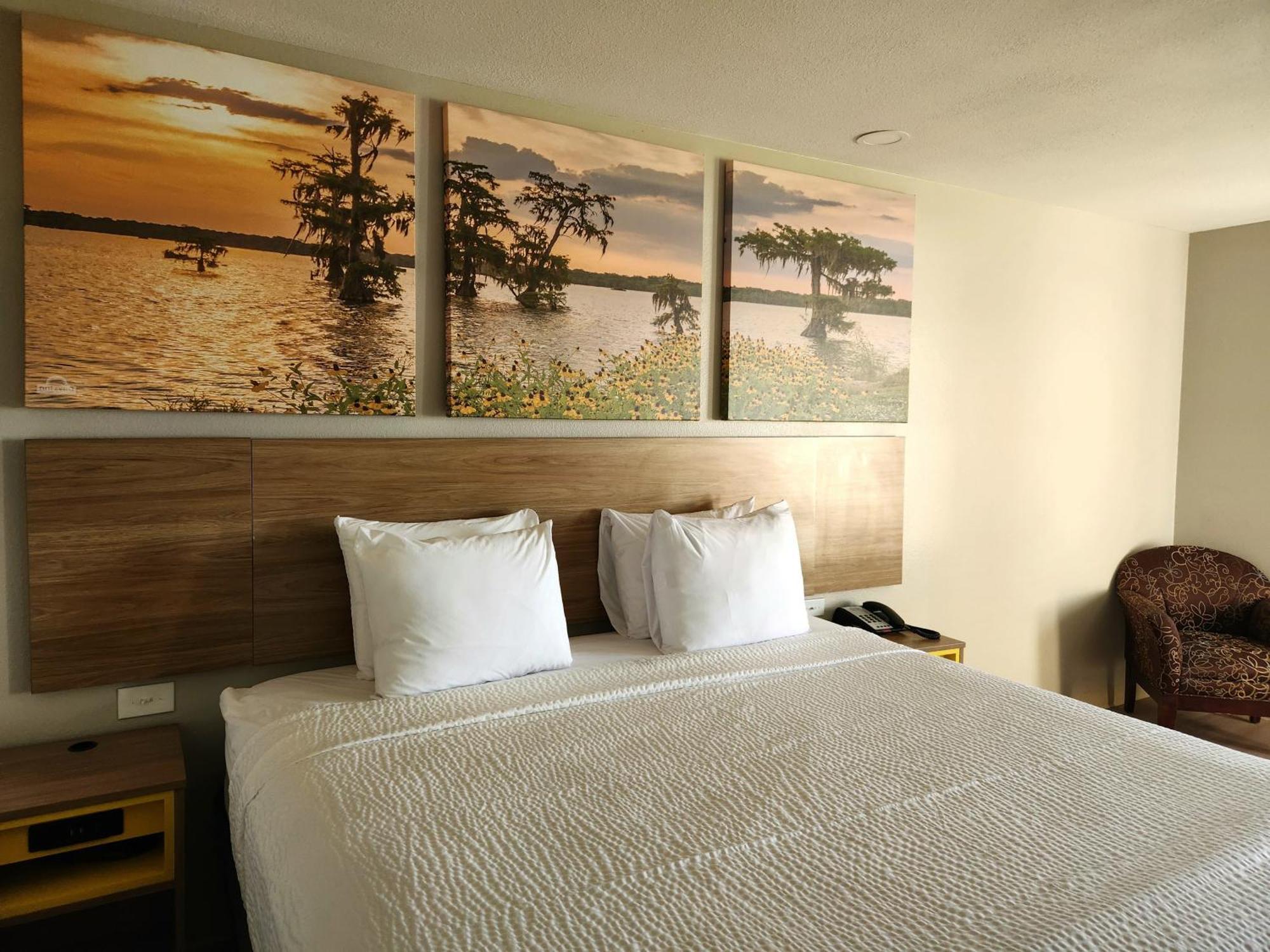 Days Inn By Wyndham Lafayette Scott Экстерьер фото